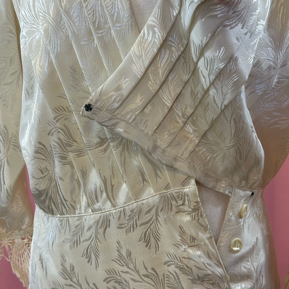 Elegant Cream Wrap Dress with Button Detail - Picture 7 of 10